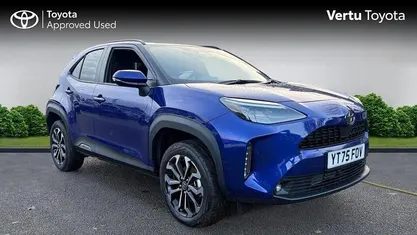 Used 2025 Toyota Yaris Hybrid Design Estate | £25,495 (Fair price)