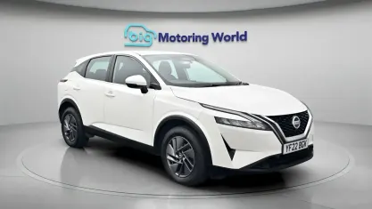 Used Nissan Qashqai Acenta Premium 140 HP (102 kW) 2022 White SUV