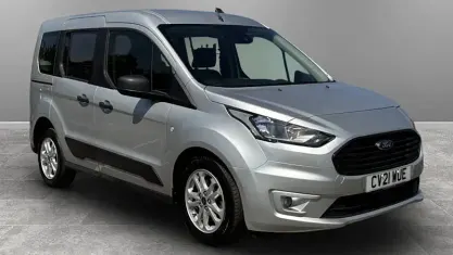 Used Ford Tourneo Zetec 120 HP (88 kW) 2021 Estate