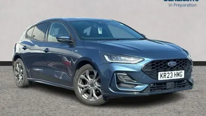 Used Ford Focus ST-Line 125 HP (91 kW) 2023 Blue Estate