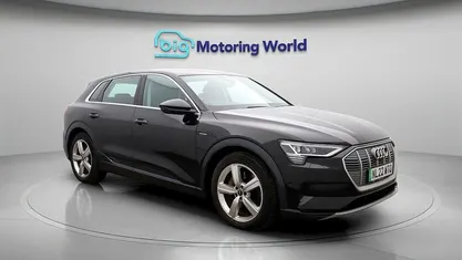 Used 2022 Audi e-tron SUV | £19,200 (Super price)