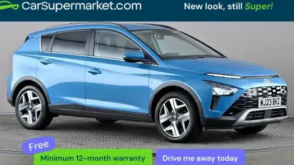 Begagnad Hyundai Bayon Premium 101 HK (74 kW) 2023 Turkos SUV