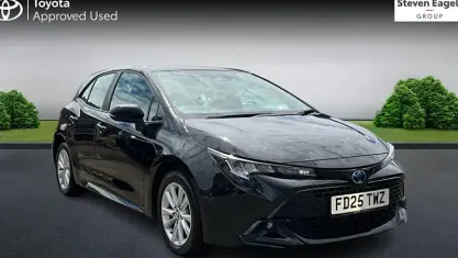 Used Toyota Corolla 140 HP (102 kW) 2025 Black Hatchback