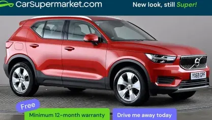 Używany Volvo XC40 Momentum 150 KM (110 kW) 2019 Czerwony SUV