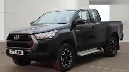 Used Toyota HiLux Active 150 HP (110 kW) 2023 Pickup