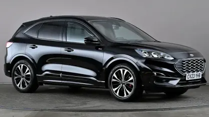 Usado Ford Kuga ST-Line X 150 CV (110 kW) 2023 Negro SUV