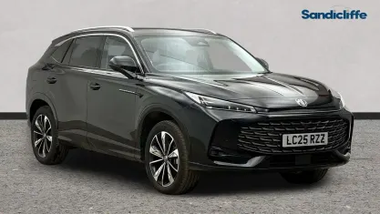 Used MG HS Trophy 170 HP (125 kW) 2024 Metallic  black pearl SUV