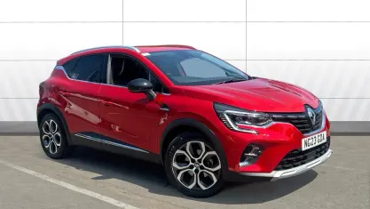 Used Renault Captur Techno 143 HP (105 kW) 2023 Red SUV