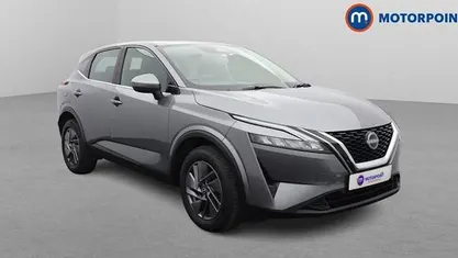 Begagnad Nissan Qashqai Acenta Premium 158 HK (116 kW) 2023 Grå SUV