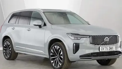 Used Volvo XC90 Ultra 250 HP (183 kW) 2025 Grey SUV