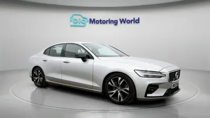 Used Volvo S60 R-Design 250 HP (183 kW) 2019 Silver Sedan