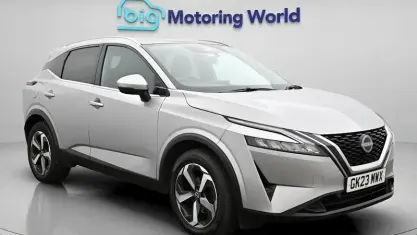 Używany Nissan Qashqai N-Connecta 140 KM (102 kW) 2023 Srebrny SUV