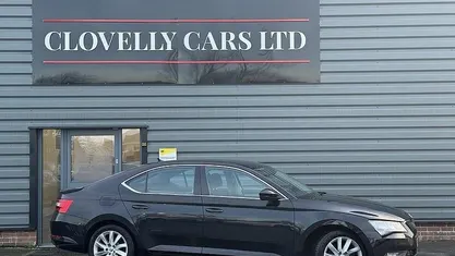 Black Used 2017 Skoda Superb SE Hatchback | £8,999 (Fair price)