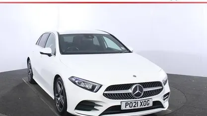 Begagnad Mercedes A180 AMG line 136 HK (100 kW) 2020 Vit Halvkombi