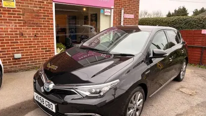 Used Toyota Auris Hybrid 136 HP (100 kW) 2018 Black Hatchback