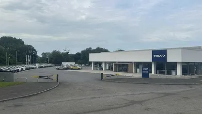 Used 2022 Volvo XC40 Core SUV | £20,999 (Fair price)