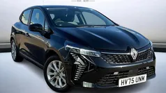 Diamond black New 2025 Renault Clio V Evolution Hatchback | £18,598 (Fair price)