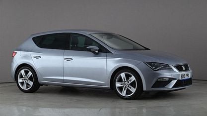 Używany Seat Leon FR 131 KM (96 kW) 2019 Srebrny Hatchback