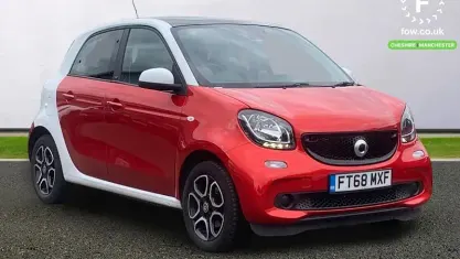 Used Smart ForFour Premium 90 HP (66 kW) 2018 White Hatchback
