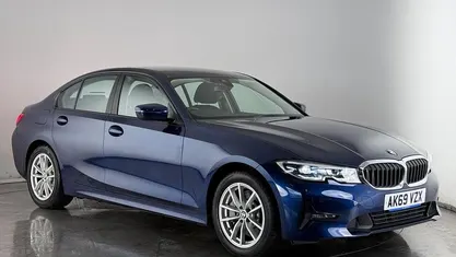 Used 2020 BMW 330e Sedan | £16,450 (Fair price)