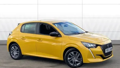 Used Peugeot 208 Active Premium 75 HP (55 kW) 2022 Yellow Hatchback