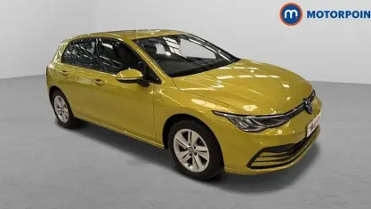 Used VW Golf VIII Life 116 HP (85 kW) 2023 Yellow Hatchback