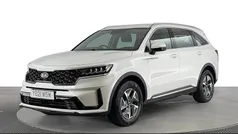 White Used 2021 Kia Sorento 2 SUV | £24,920 (Fair price)