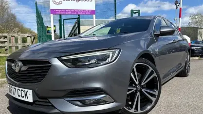 Używany Vauxhall Insignia Elite 170 KM (125 kW) 2020 Hatchback