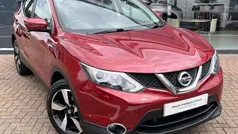 Red Used 2016 Nissan Qashqai N-Connecta SUV | £8,699 (Fair price)