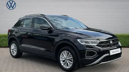 Used VW T-Roc Life 150 HP (110 kW) 2025 SUV