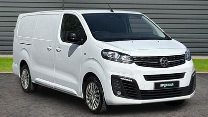 Usado Vauxhall Vivaro S 101 HP (74 kW) 2023 Branco Monovolume