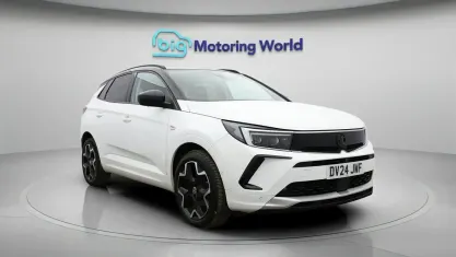 Used Vauxhall Grandland X Ultimate 131 HP (96 kW) 2024 White SUV