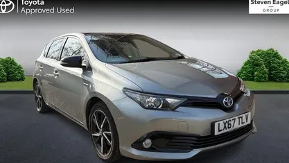 Used Toyota Auris Hybrid 136 HP (100 kW) 2017 Hatchback