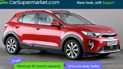 Gebraucht Kia Stonic 101 PS (74 kW) 2023 Rot SUV