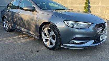 Second-hand Vauxhall Insignia Sport 165 CP (121 kW) 2020 Hatchback