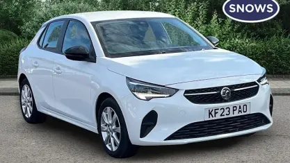 Used Vauxhall Corsa Design Edition 101 HP (74 kW) 2023 White Hatchback