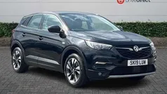 Two coat metallic diamond black Used 2019 Vauxhall Grandland X Sport SUV | £10,398 (Fair price)