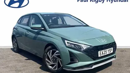 Used Hyundai i20 Advanced 101 HP (74 kW) 2025 Green Hatchback