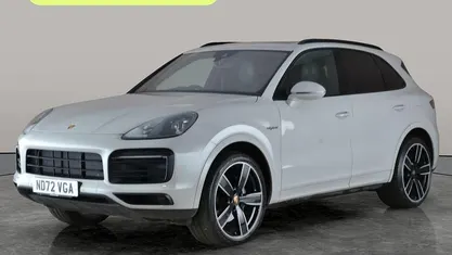 Used 2022 Porsche Cayenne Platinum Edition SUV | £56,161 (Super price)