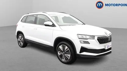 White Used 2024 Skoda Karoq SE Drive SUV | £17,399 (Fair price)