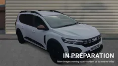 White Used 2023 Dacia Jogger Extreme MPV | £18,237 (Good price)