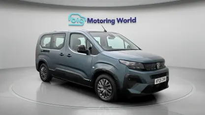 Used Peugeot e-Rifter Allure 100 kW (136 HP) 2025 Blue MPV