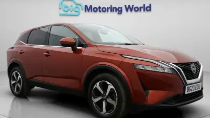 Used Nissan Qashqai N-Connecta 140 HP (102 kW) 2023 Red SUV