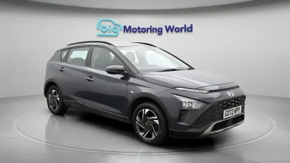 Używany Hyundai Bayon SE 101 KM (74 kW) 2023 Szary SUV