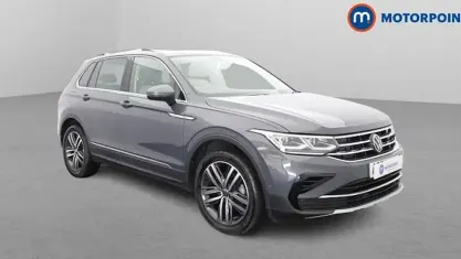 Usado VW Tiguan Elegance 150 HP (110 kW) 2023 Cinzento SUV