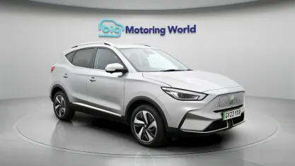 Używany MG ZS Trophy 114 kW (156 KM) 2023 Srebrny SUV