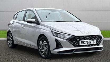 Used Hyundai i20 Advanced 101 HP (74 kW) 2024 Grey Hatchback