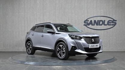 Używany Peugeot 2008 Allure Premium 101 KM (74 kW) 2022 SUV
