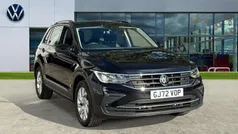 Deep black pearlescent Used 2022 VW Tiguan Life SUV | £19,847 (Fair price)