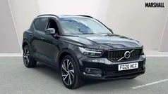 Metallic onyx black Used 2020 Volvo XC40 R-Design SUV | £26,227 (Fair price)
